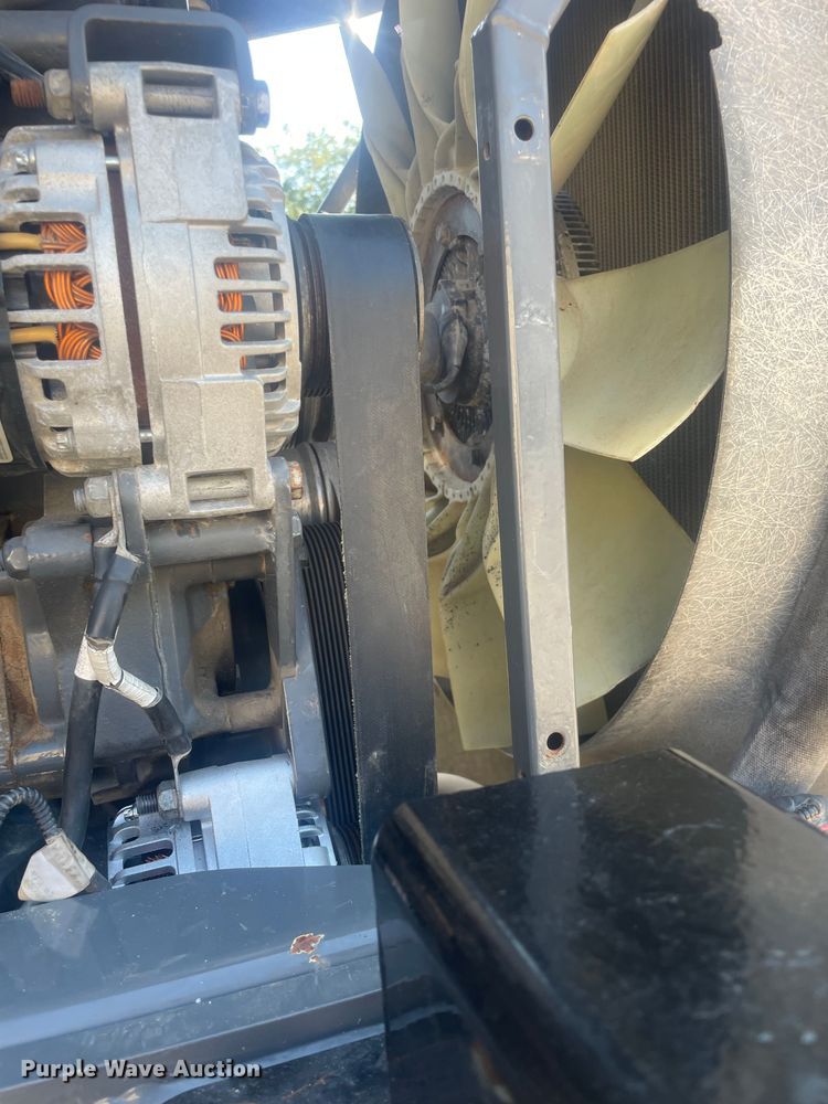 image for item DW3488 2020 RoGator RG1300C spreader