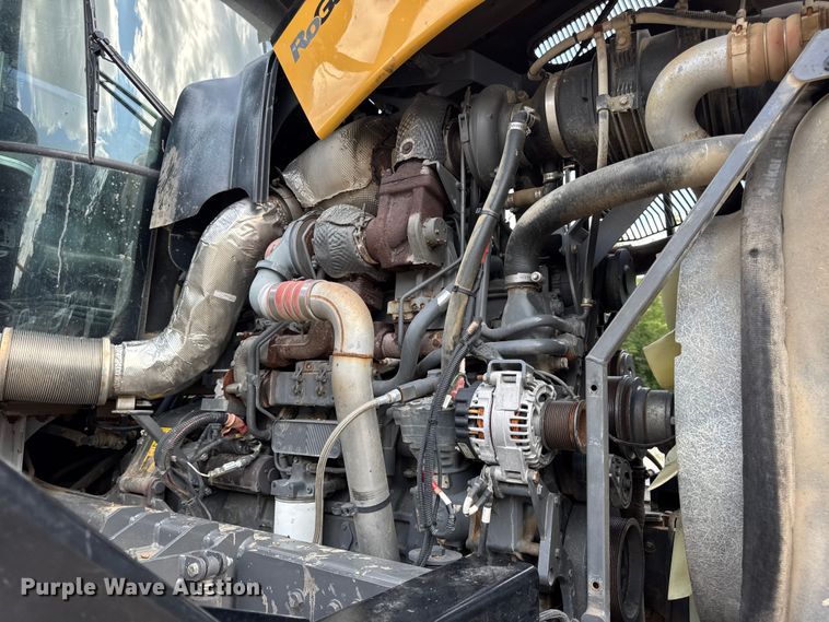 image for item DW3488 2020 RoGator RG1300C spreader