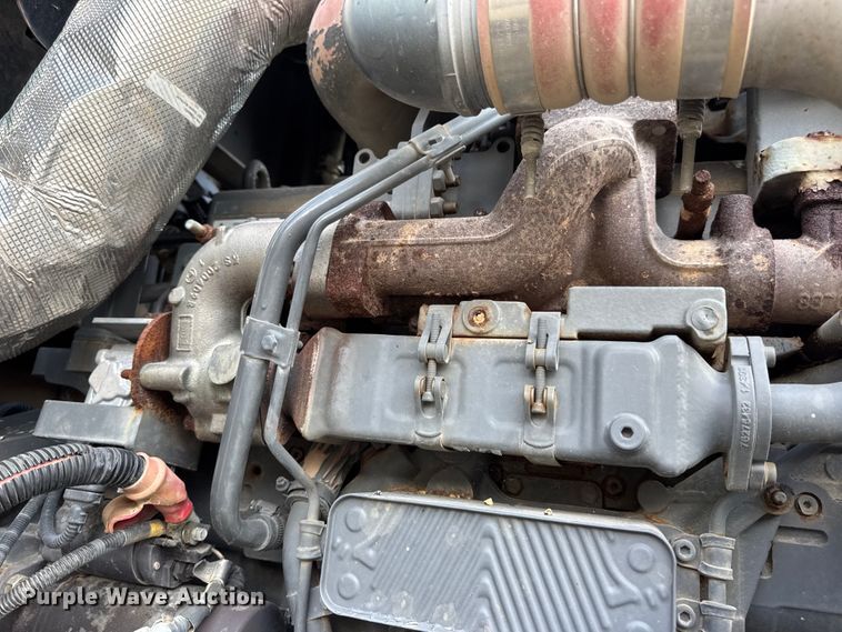 image for item DW3488 2020 RoGator RG1300C spreader