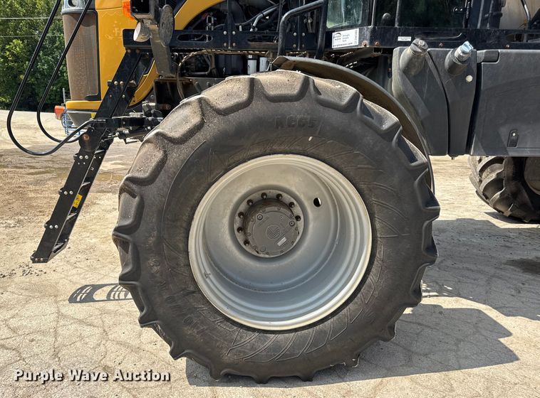 image for item DW3488 2020 RoGator RG1300C spreader