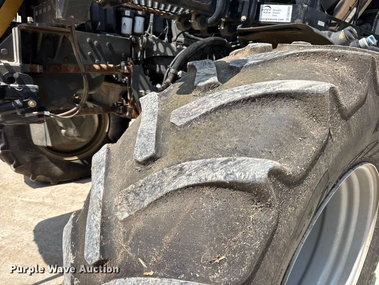 image for item DW3488 2020 RoGator RG1300C spreader