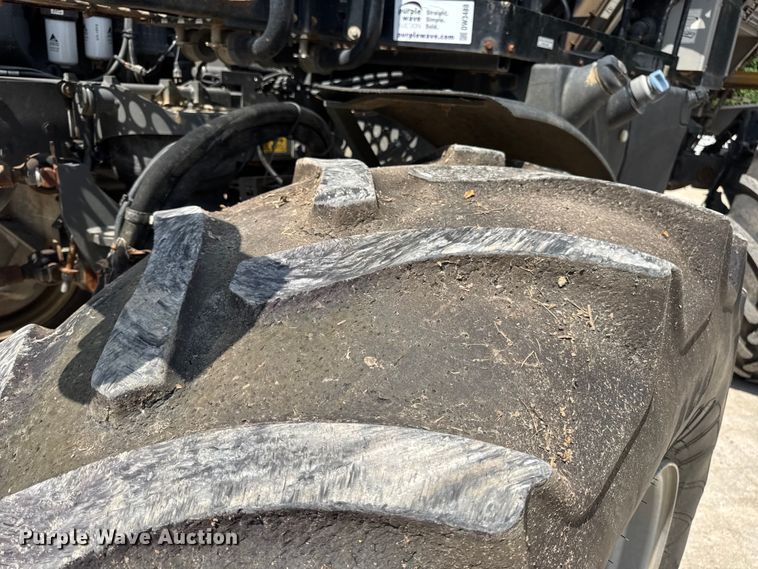 image for item DW3488 2020 RoGator RG1300C spreader