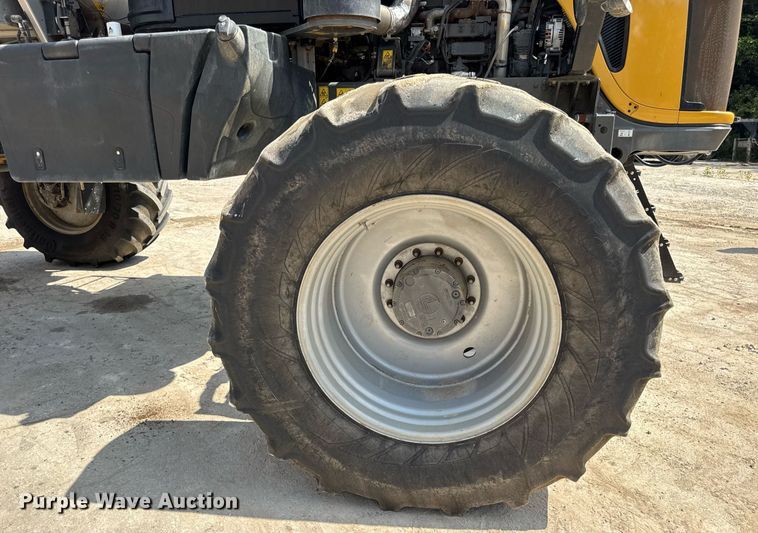 image for item DW3488 2020 RoGator RG1300C spreader