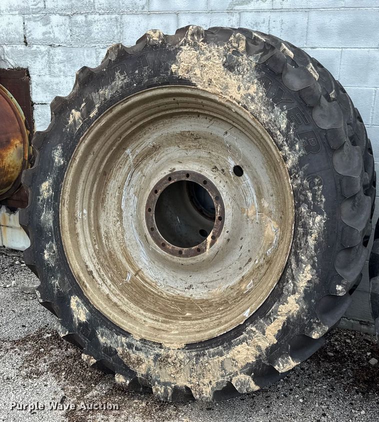 image for item DW3488 2020 RoGator RG1300C spreader