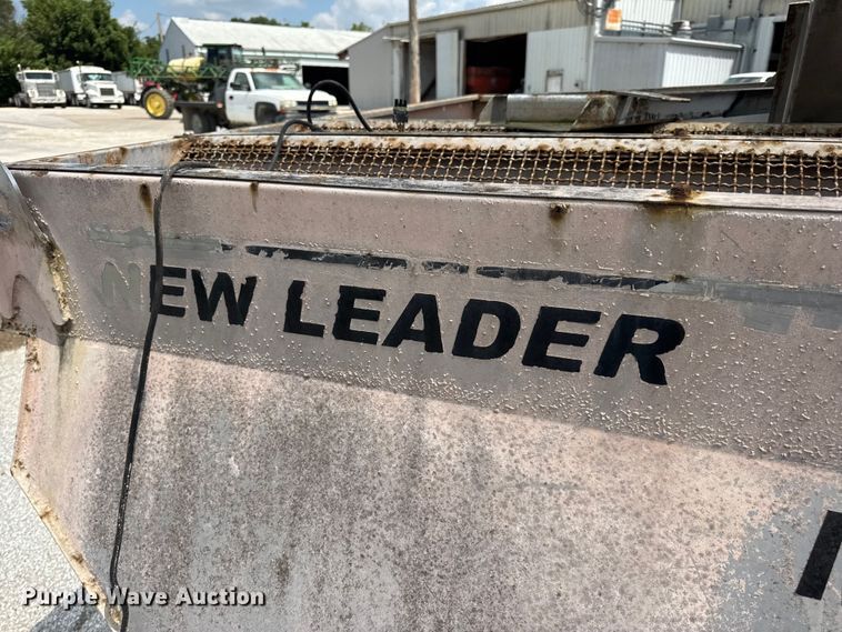 image for item DW3489 New Leader L4000G4 spreader bed