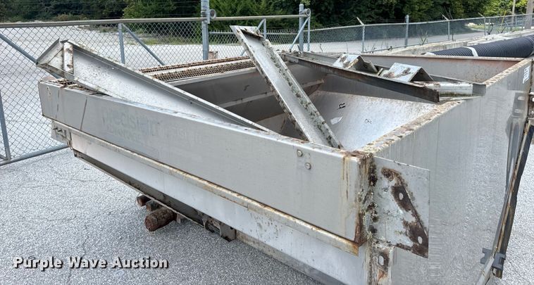 image for item DW3489 New Leader L4000G4 spreader bed