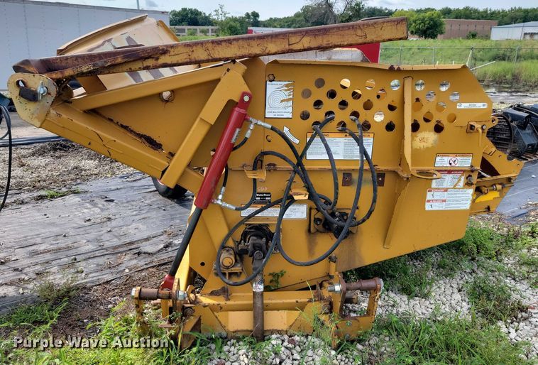 image for item DX7224 Haybuster 2100 bale processor