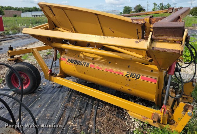 image for item DX7224 Haybuster 2100 bale processor