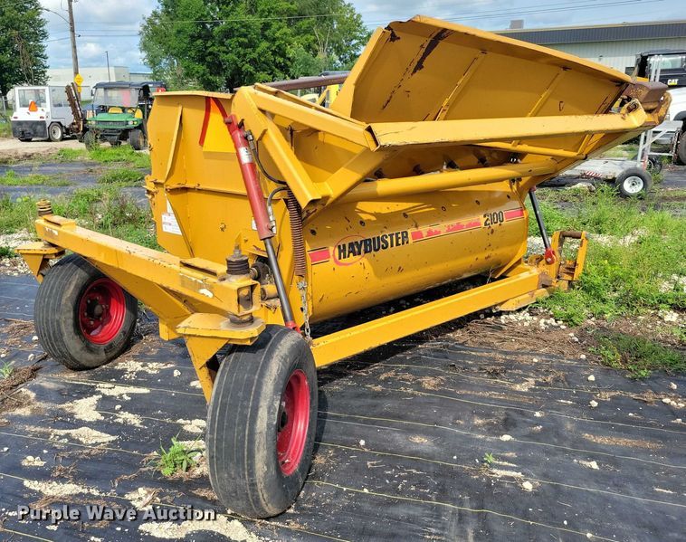 image for item DX7224 Haybuster 2100 bale processor