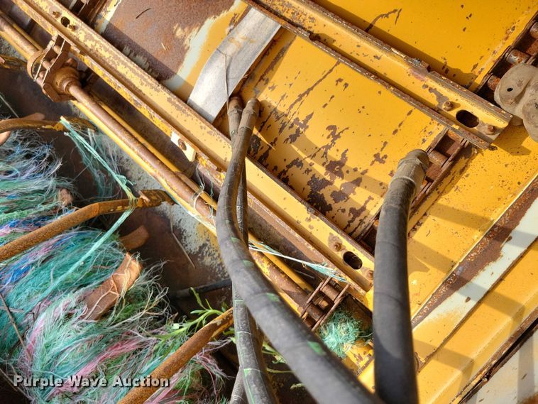 image for item DX7224 Haybuster 2100 bale processor