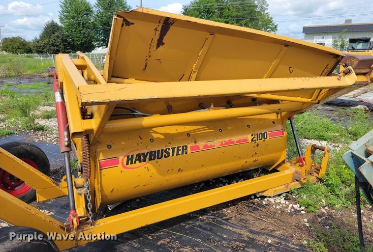 image for item DX7224 Haybuster 2100 bale processor