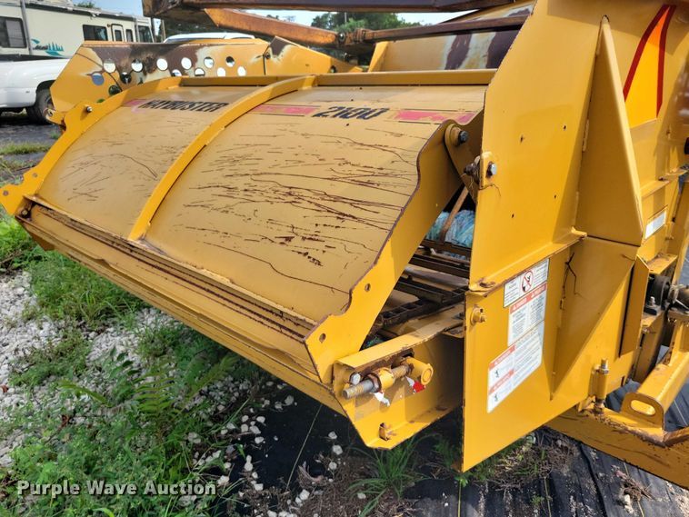 image for item DX7224 Haybuster 2100 bale processor