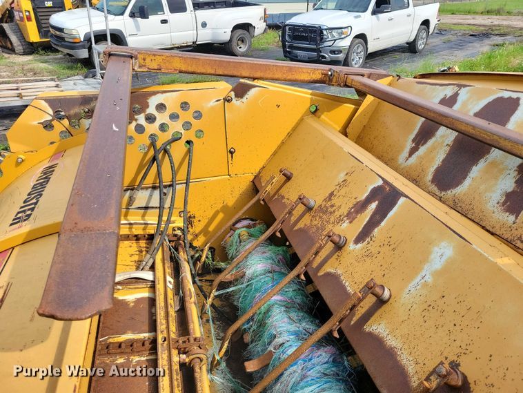 image for item DX7224 Haybuster 2100 bale processor