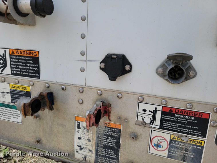 image for item DX7434 2011 Wilson Pace Setter grain trailer