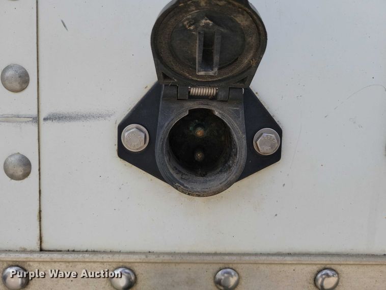 image for item DX7434 2011 Wilson Pace Setter grain trailer