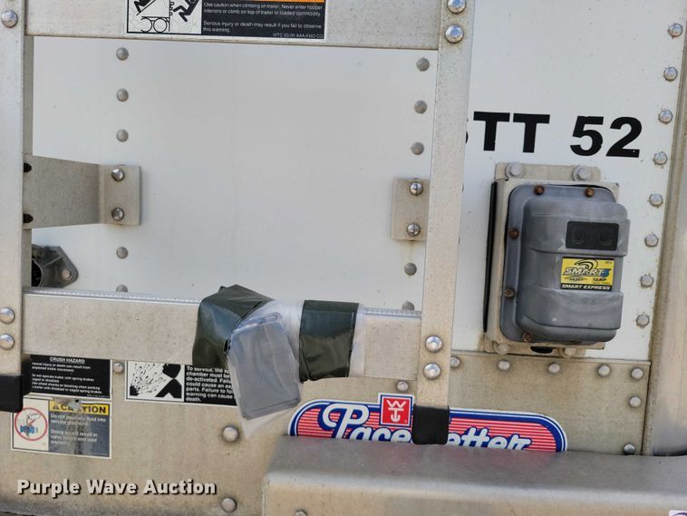 image for item DX7434 2011 Wilson Pace Setter grain trailer