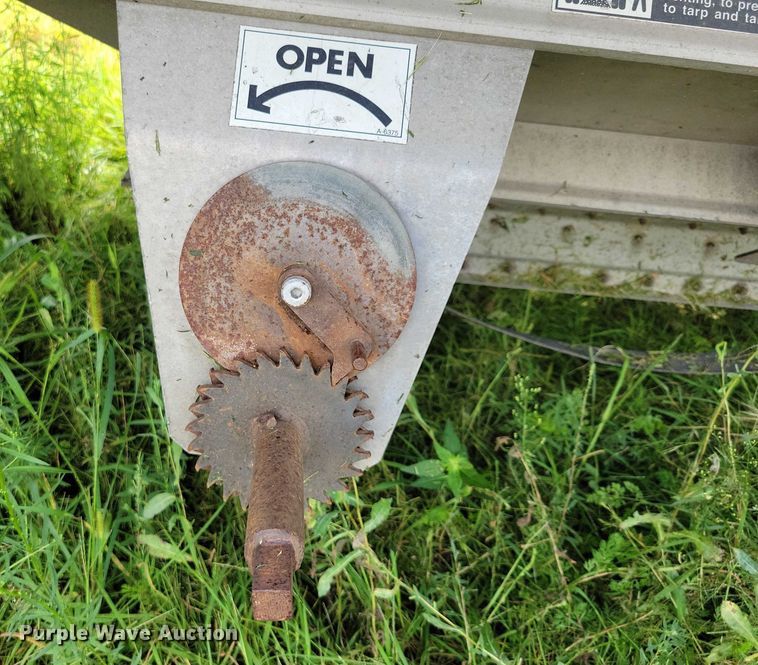 image for item DX7434 2011 Wilson Pace Setter grain trailer