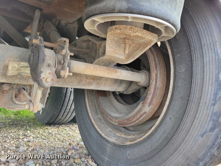 image for item DX7434 2011 Wilson Pace Setter grain trailer