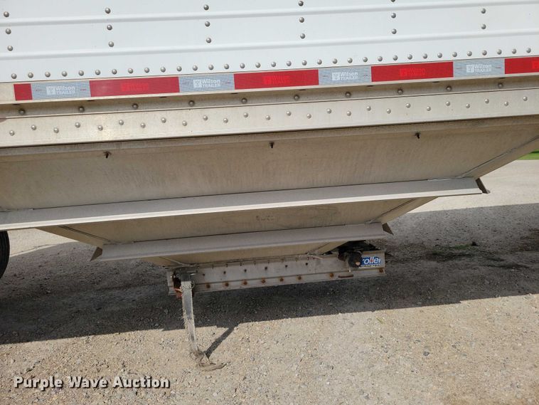 image for item DX7435 2013 Wilson Pacesetter grain trailer