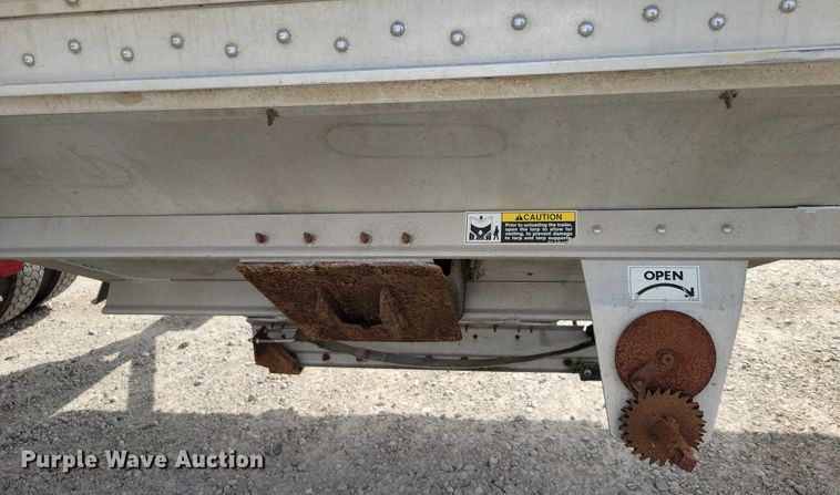 image for item DX7435 2013 Wilson Pacesetter grain trailer