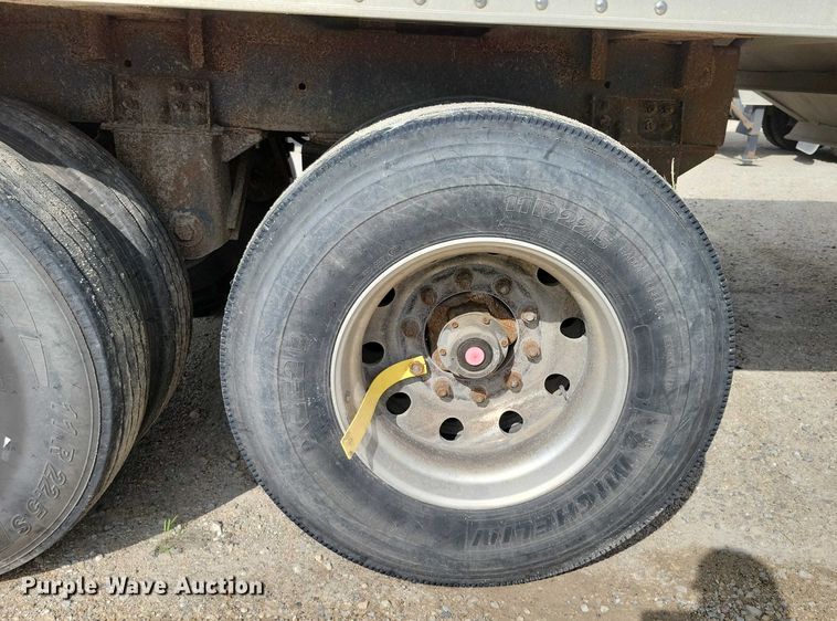 image for item DX7435 2013 Wilson Pacesetter grain trailer