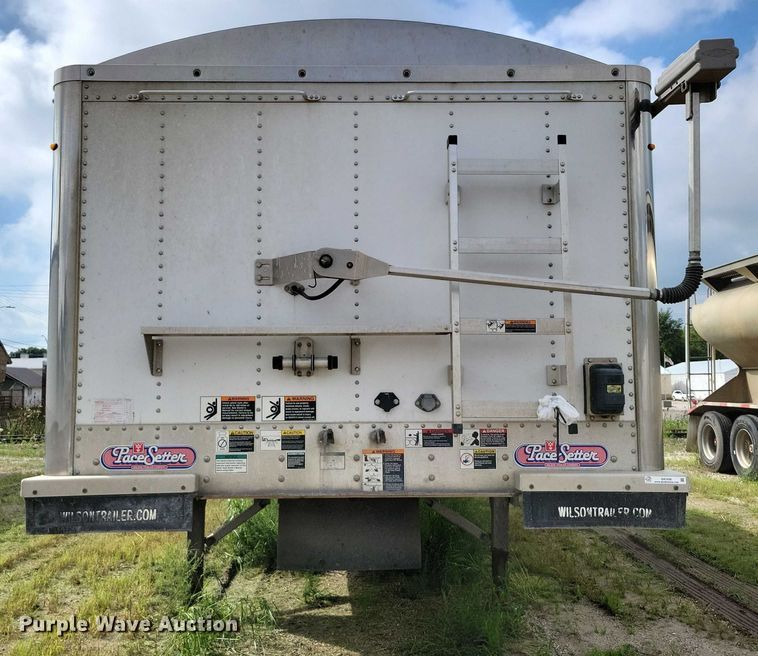 image for item DX7436 2013 Wilson Pacesetter grain trailer
