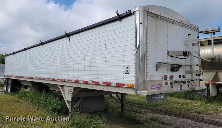 image for item DX7436 2013 Wilson Pacesetter grain trailer
