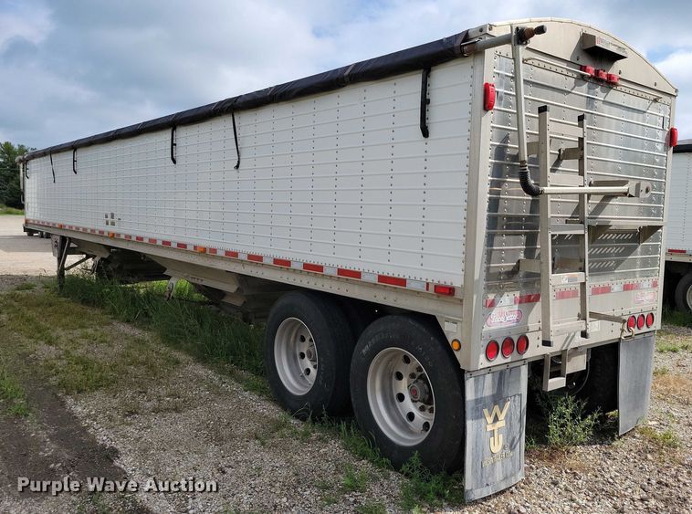 image for item DX7436 2013 Wilson Pacesetter grain trailer