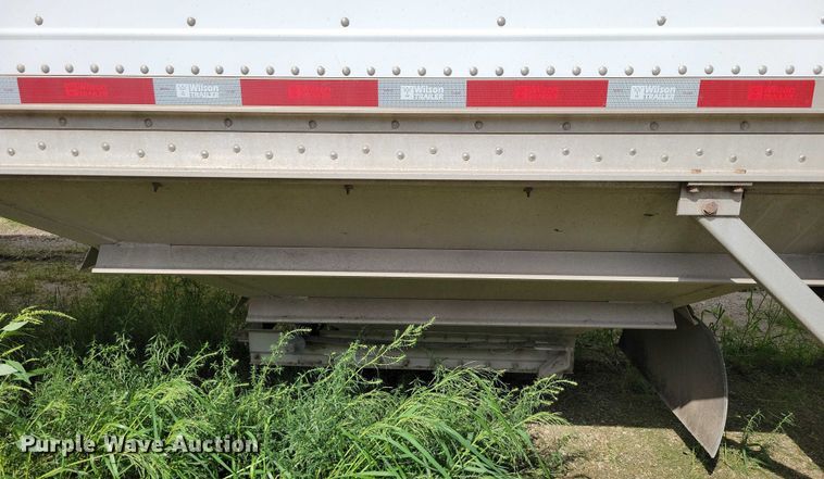 image for item DX7436 2013 Wilson Pacesetter grain trailer