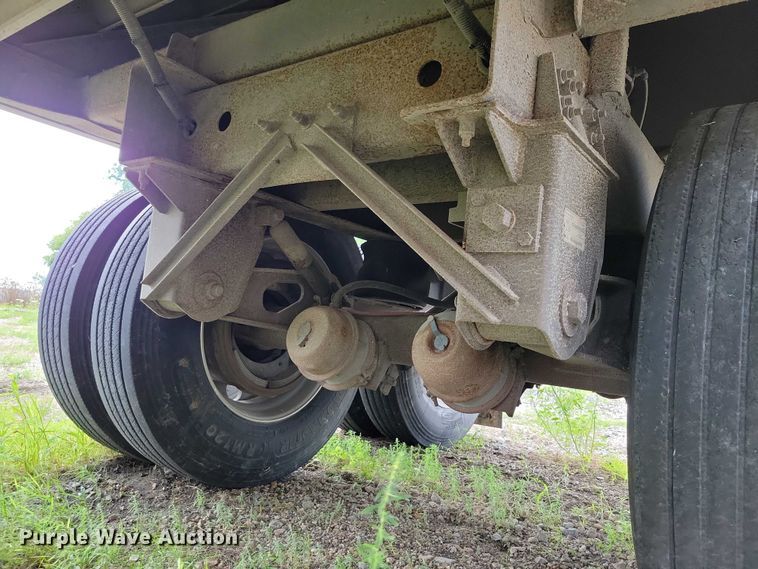 image for item DX7436 2013 Wilson Pacesetter grain trailer