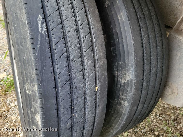 image for item DX7436 2013 Wilson Pacesetter grain trailer