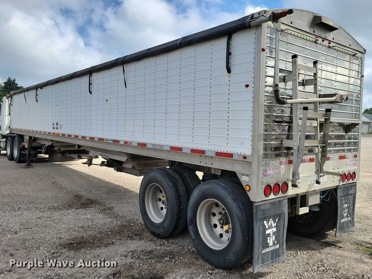 image for item DX7437 2012 Wilson Pacesetter grain trailer