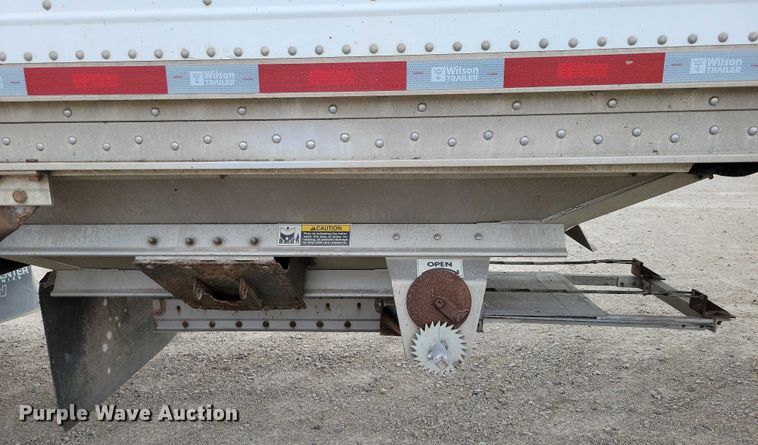 image for item DX7437 2012 Wilson Pacesetter grain trailer