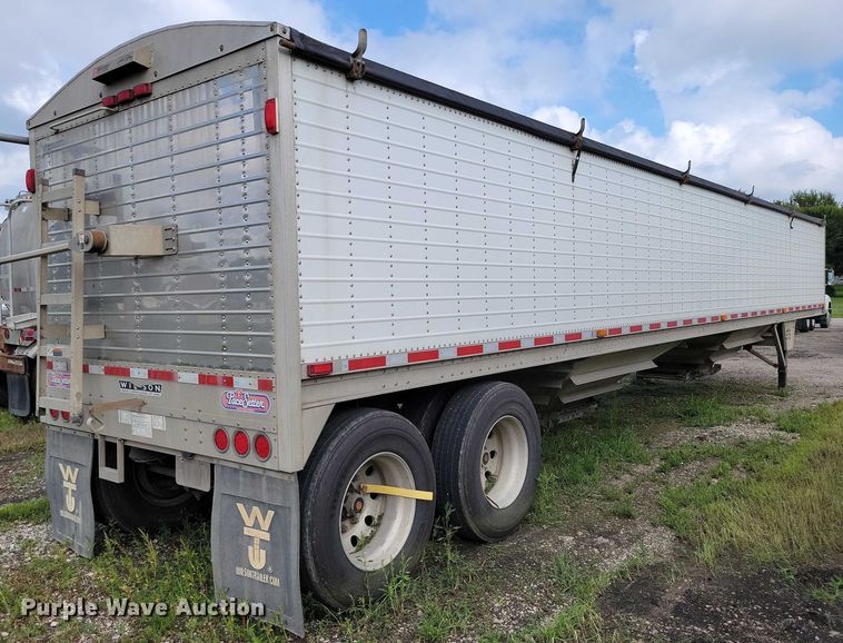 image for item DX7438 2014 Wilson Pacesetter grain trailer