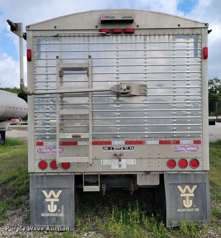 image for item DX7438 2014 Wilson Pacesetter grain trailer