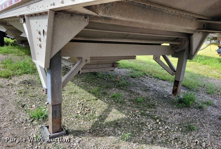 image for item DX7438 2014 Wilson Pacesetter grain trailer