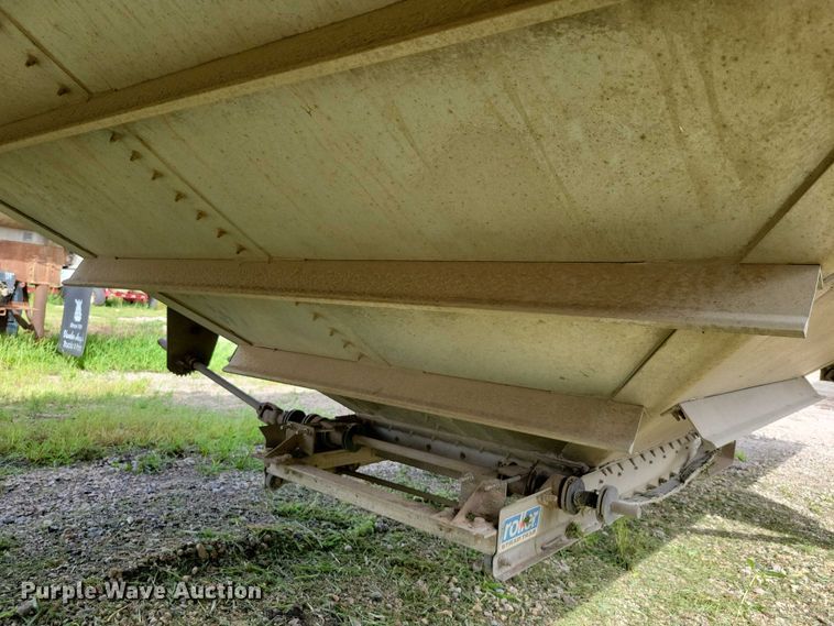 image for item DX7438 2014 Wilson Pacesetter grain trailer