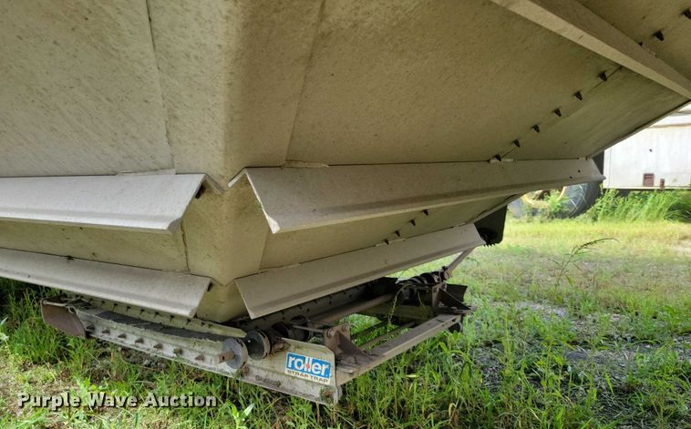 image for item DX7438 2014 Wilson Pacesetter grain trailer