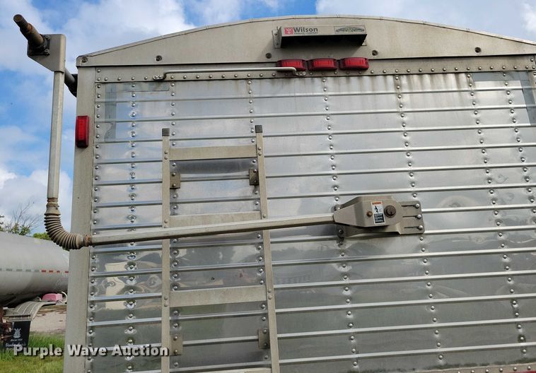 image for item DX7438 2014 Wilson Pacesetter grain trailer