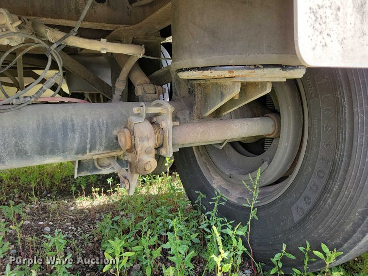 image for item DX7438 2014 Wilson Pacesetter grain trailer