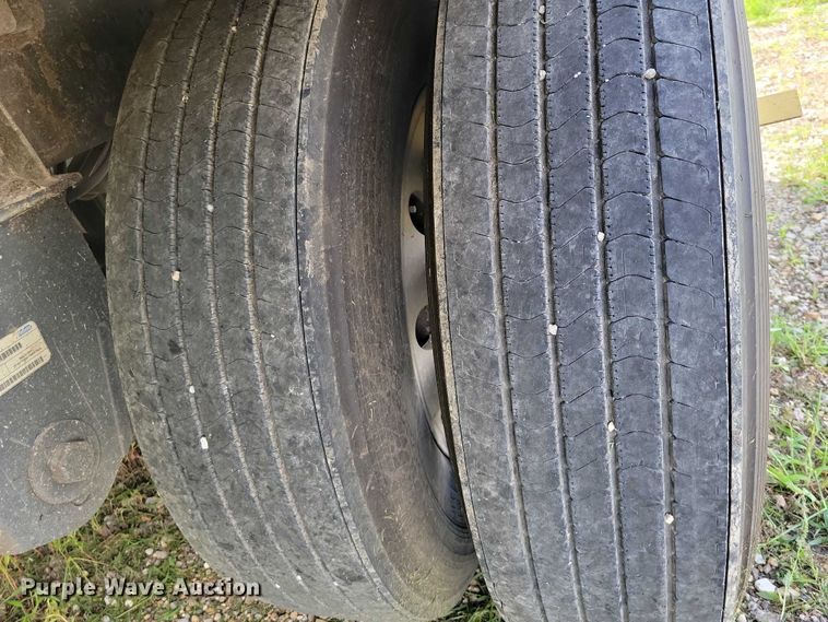 image for item DX7438 2014 Wilson Pacesetter grain trailer