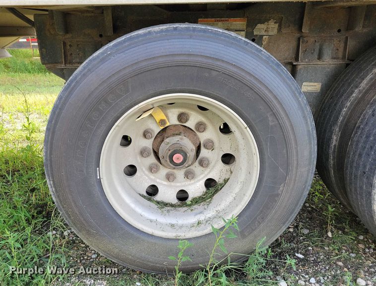 image for item DX7438 2014 Wilson Pacesetter grain trailer