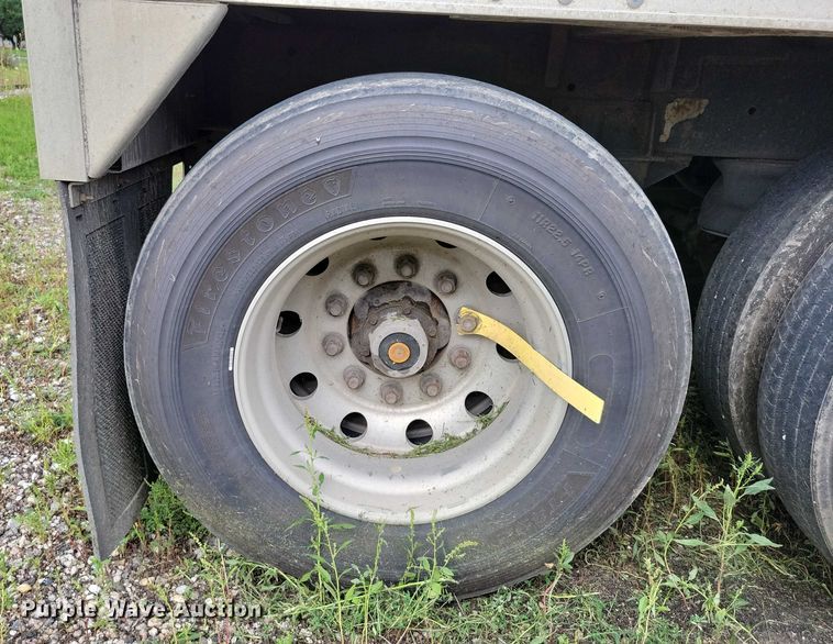 image for item DX7438 2014 Wilson Pacesetter grain trailer