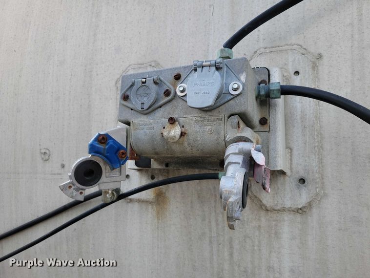 image for item DX7439 1975 Butler tank trailer