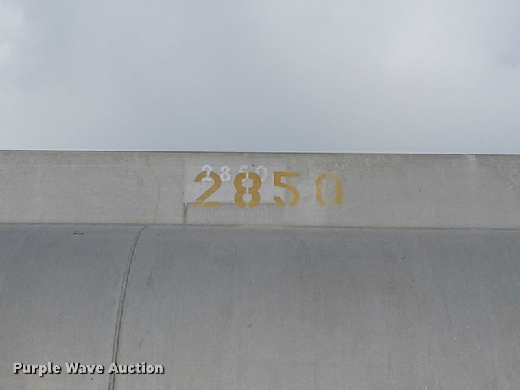 image for item DX7439 1975 Butler tank trailer