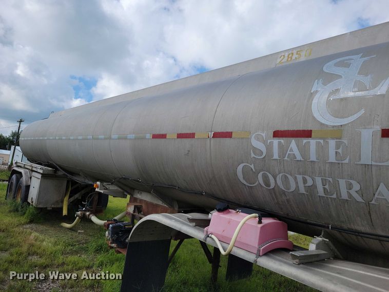 image for item DX7439 1975 Butler tank trailer