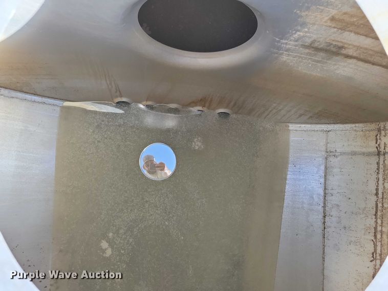 image for item DX7439 1975 Butler tank trailer