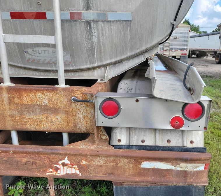 image for item DX7439 1975 Butler tank trailer