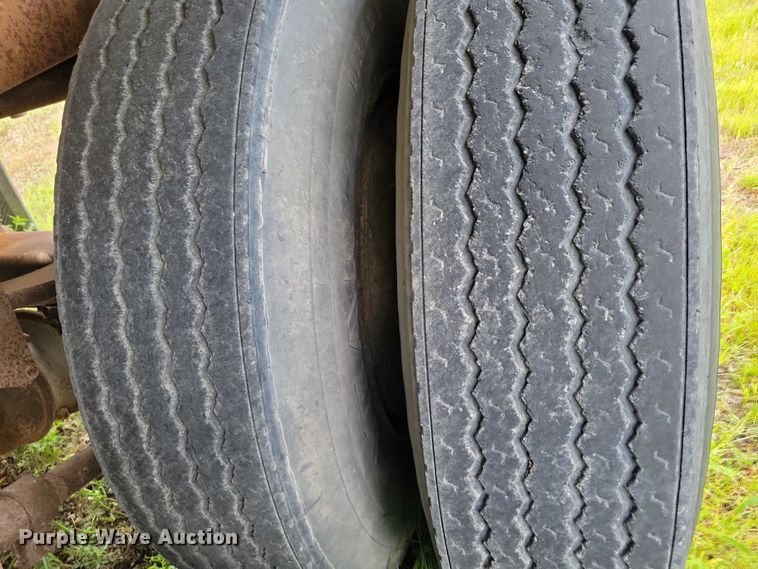 image for item DX7439 1975 Butler tank trailer