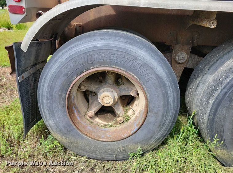 image for item DX7439 1975 Butler tank trailer